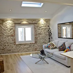 Duplex Fontaine - Duplex Coeur Vieil Old Marche Provencal , Antibes France